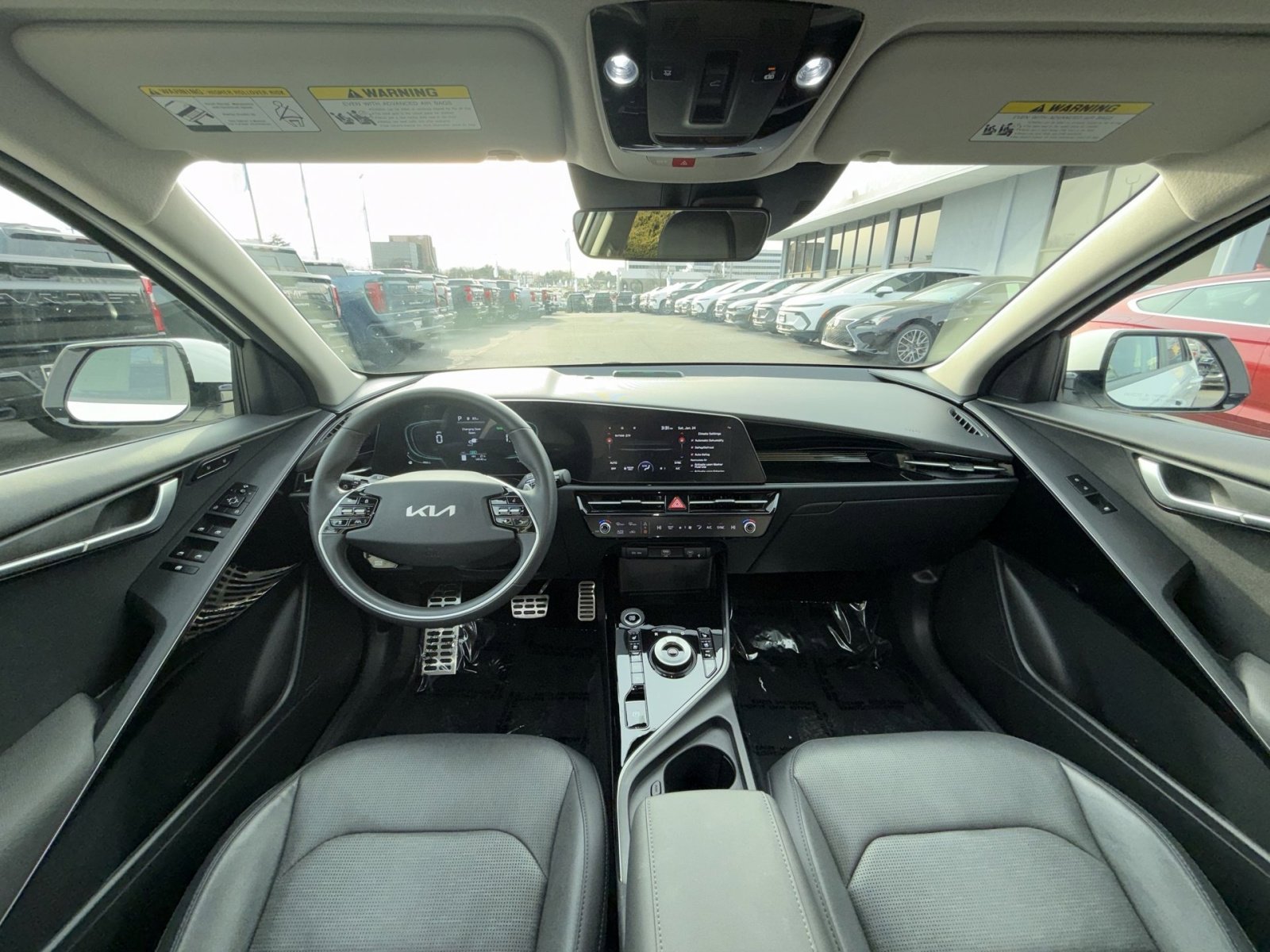 Used 2024 Kia Niro SX Touring image 21