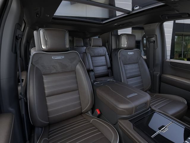 New 2026 GMC Yukon Denali Ultimate AWD/4WD image 16