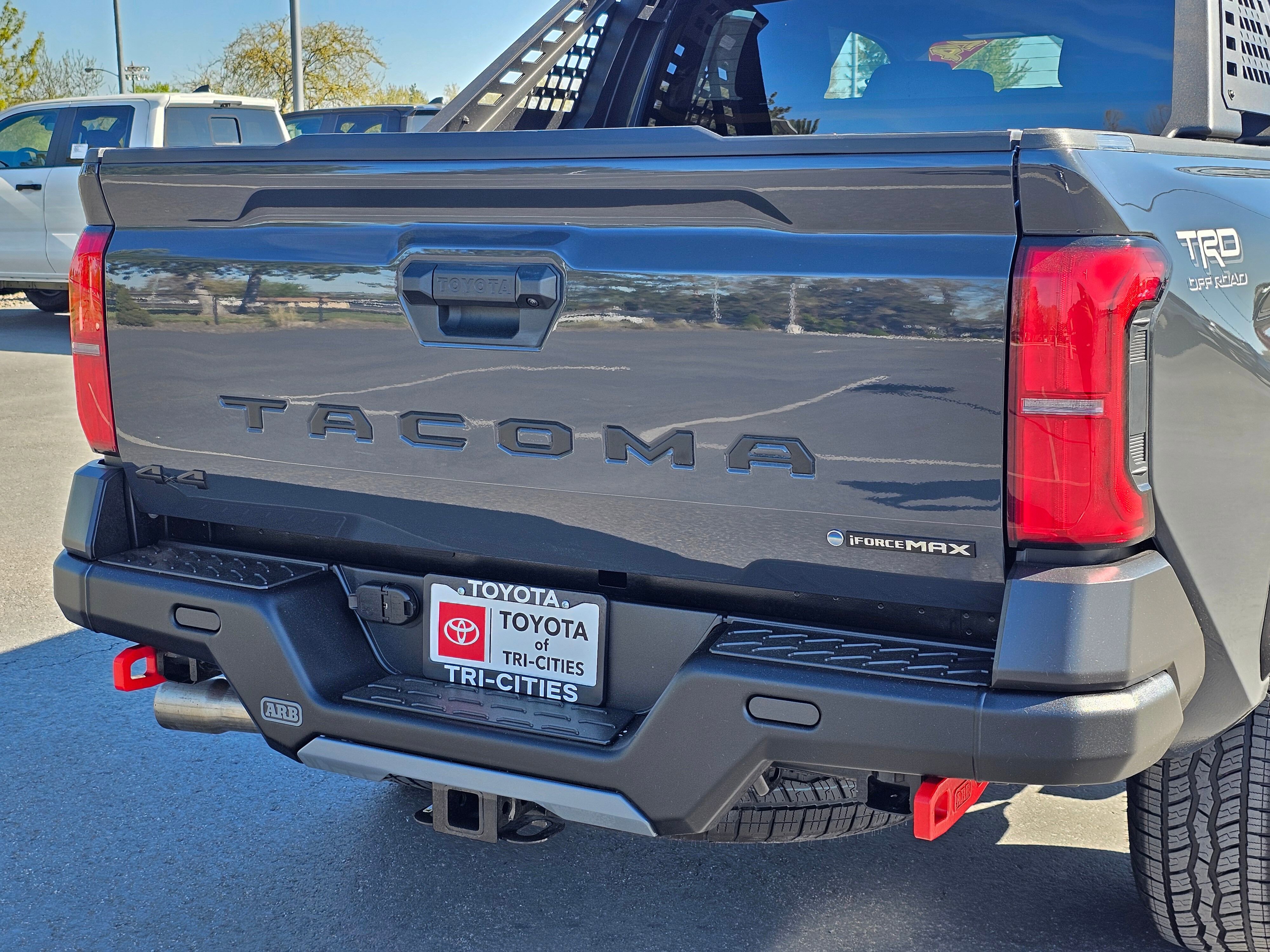 Used 2024 Toyota Tacoma TRD Off-Road AWD/4WD image 43