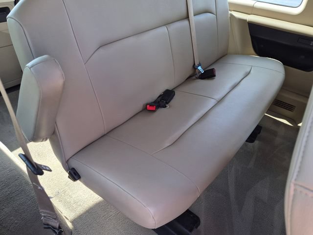 Used 2011 Ford E-150 and Econoline 150 Wagon w/ XLT Premium Pkg RWD image 18