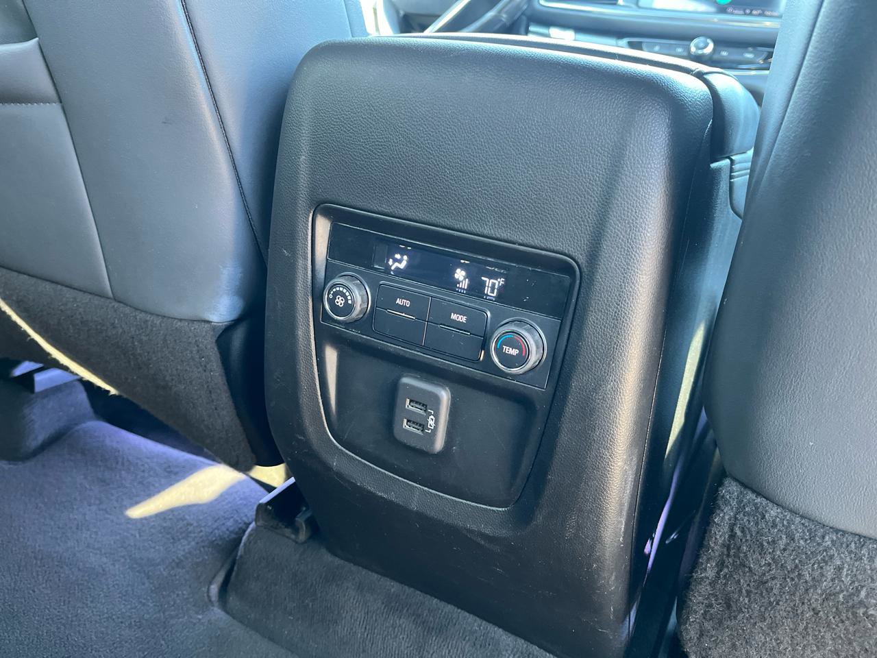 Used 2023 Buick Enclave Essence image 20