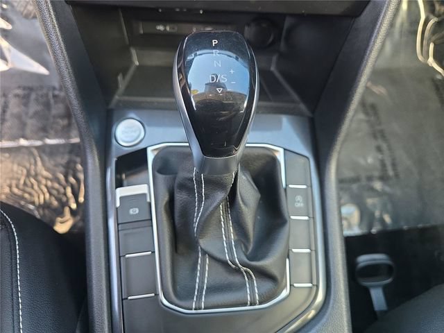 Used 2024 Volkswagen Tiguan SE FWD image 17