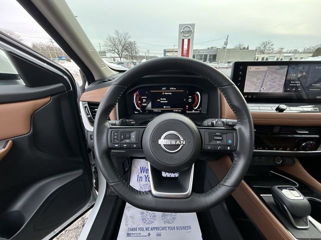 Used 2024 Nissan Rogue Platinum image 18