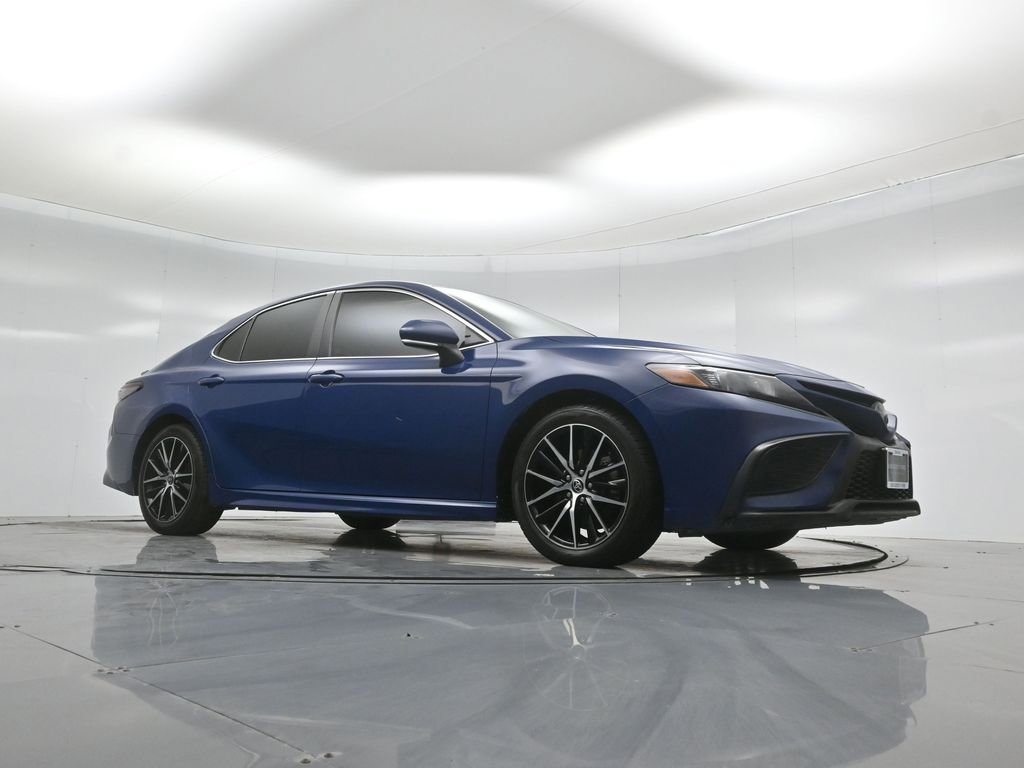 Used 2023 Toyota Camry SE w/ Cold Weather Package image 3