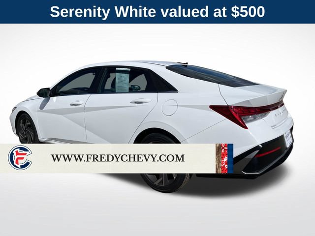 Used 2025 Hyundai Elantra Limited FWD image 3