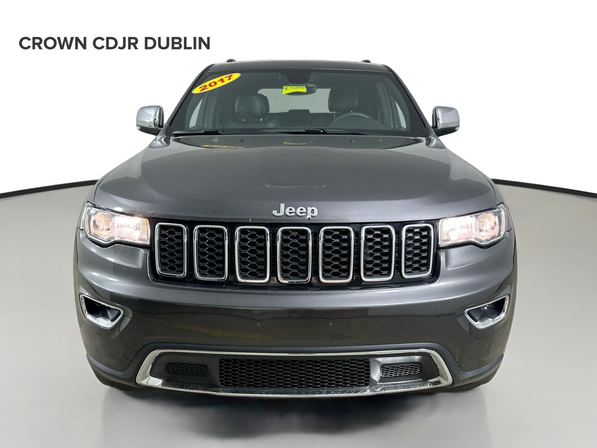 Used 2017 Jeep Grand Cherokee Limited AWD/4WD image 2