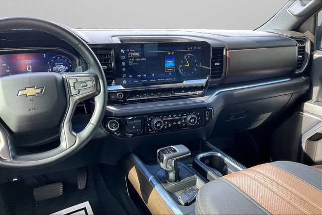 Certified 2024 Chevrolet Silverado 1500 High Country w/ High Country Premium Package AWD/4WD image 6