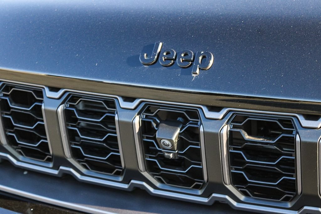 New 2026 Jeep Grand Cherokee Limited AWD/4WD image 6