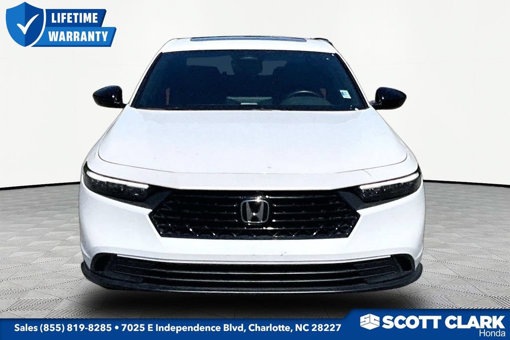 Used 2025 Honda Accord Sport image 2