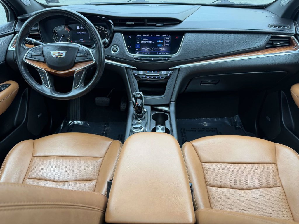 Used 2020 Cadillac XT5 Premium Luxury w/ LPO, Premium Carpet Package FWD image 18
