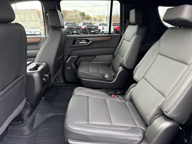 New 2026 GMC Yukon XL Denali w/ Sun & Power Step Package image 6