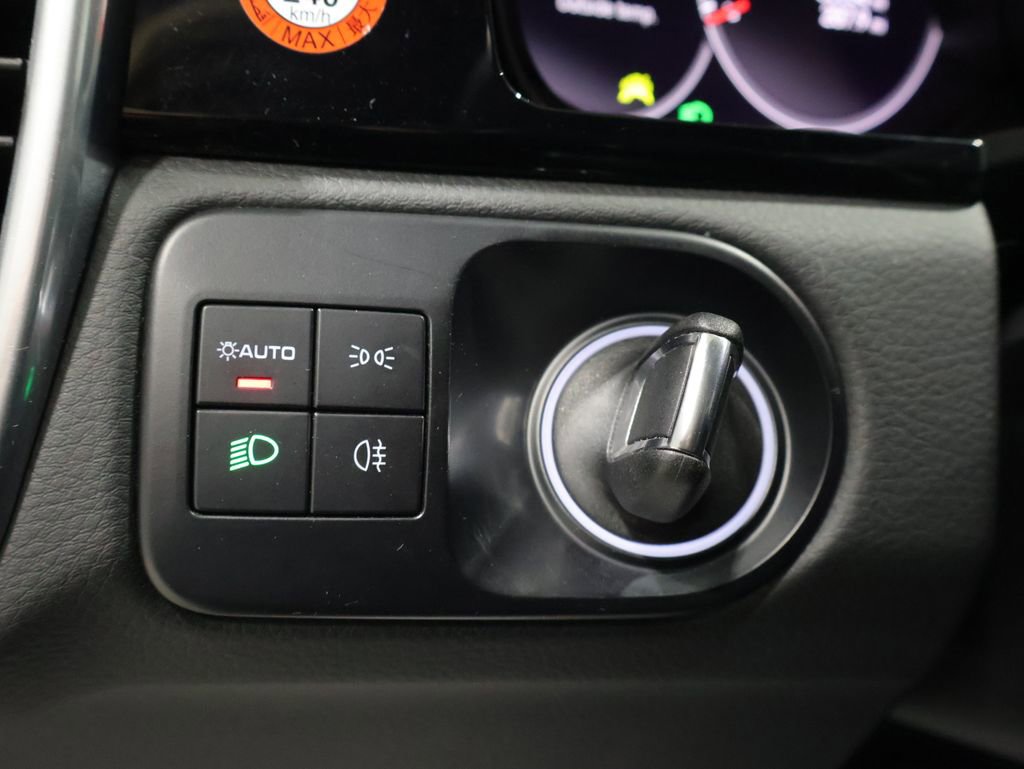 Used 2022 Porsche Cayenne Base image 26