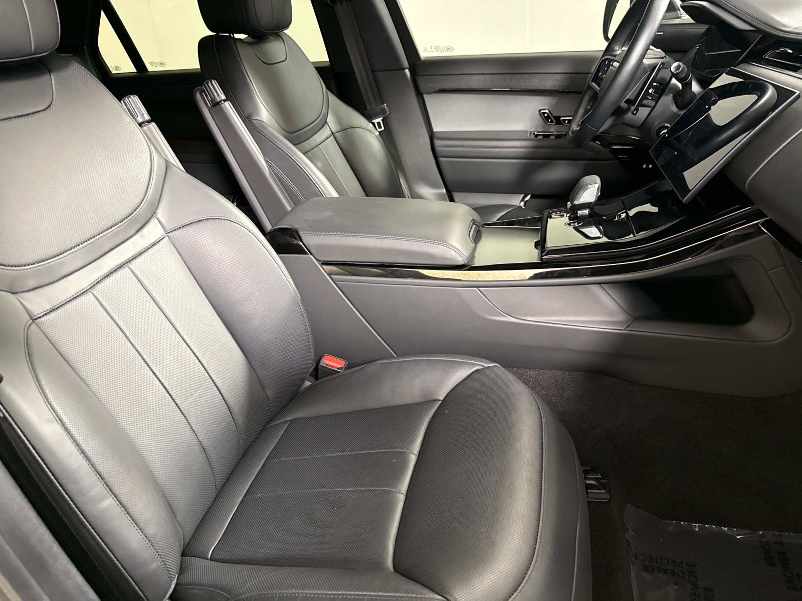 Used 2025 Land Rover Range Rover Sport Dynamic SE AWD/4WD image 11