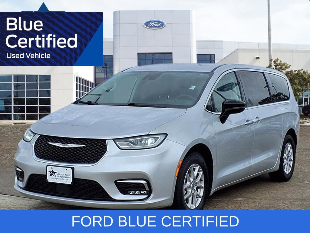 Used 2024 Chrysler Pacifica Touring-L FWD image 1
