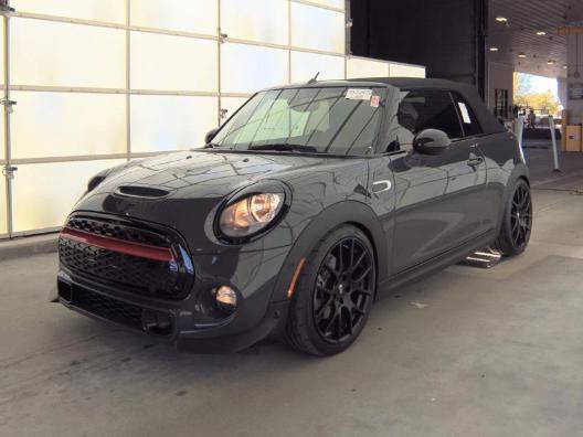 Used 2018 MINI Cooper S image 1