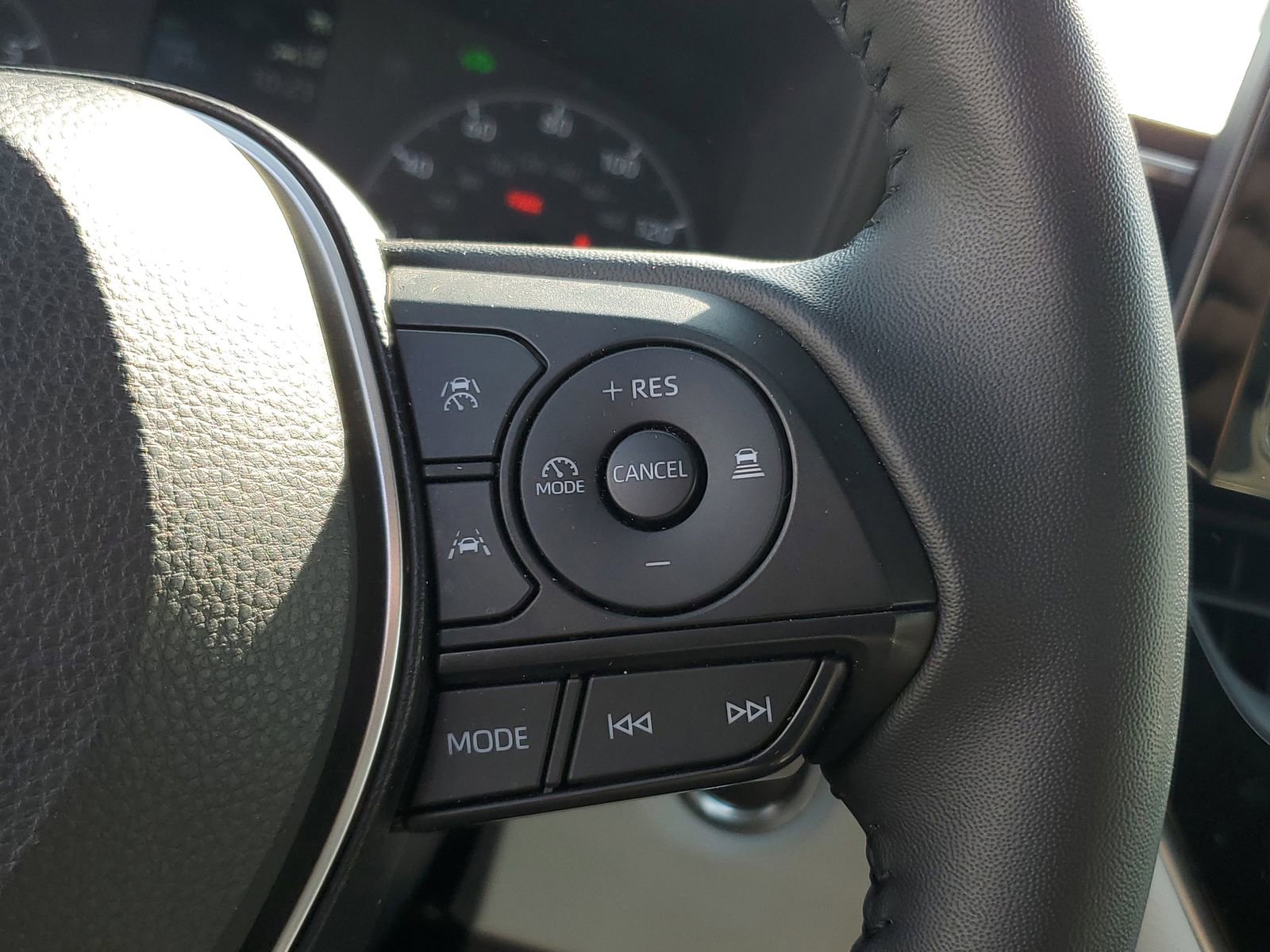 Certified 2025 Toyota Corolla SE w/ Convenience Package FWD image 23