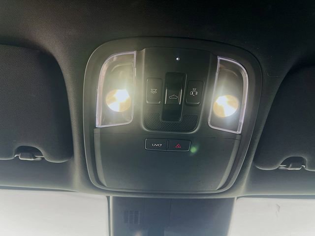 Used 2022 Kia Stinger GT1 AWD/4WD image 20