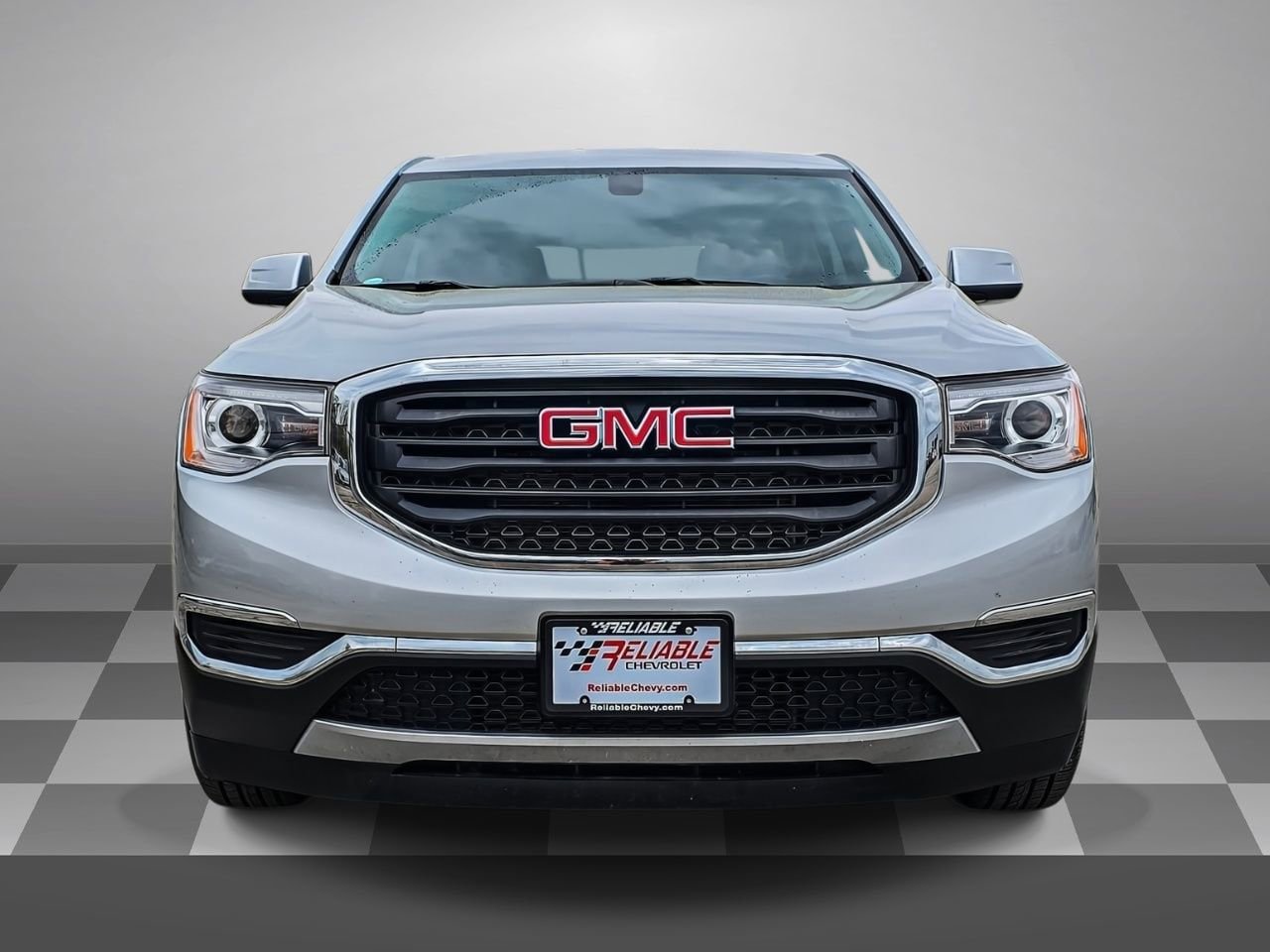 Used 2019 GMC Acadia SLE w/ LPO, Floor Liner Package image 2