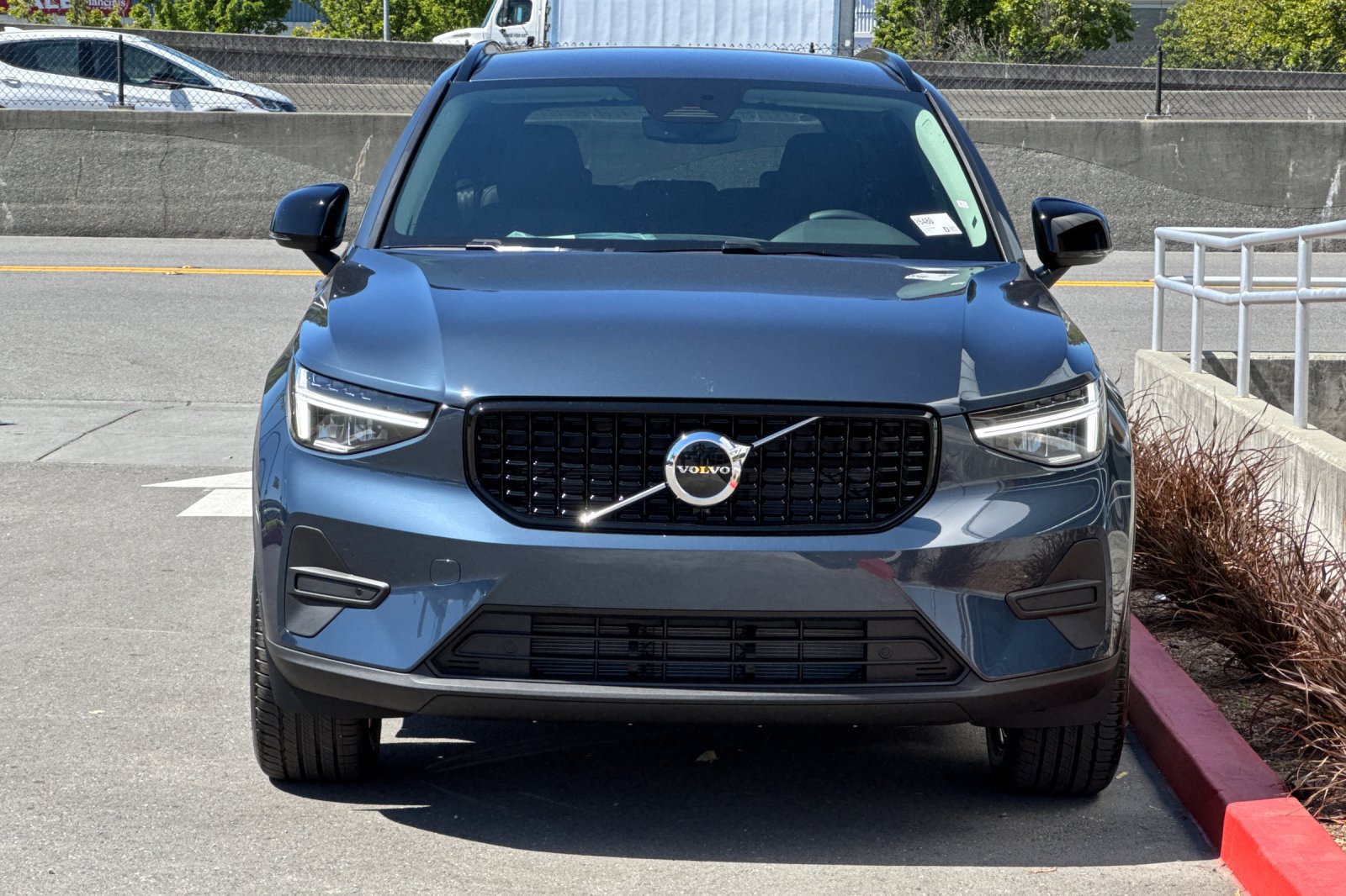New 2026 Volvo XC40 B5 Core w/ Climate Package AWD/4WD image 10