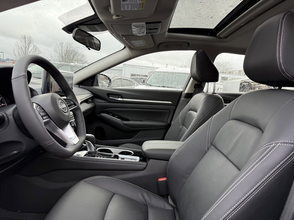 New 2025 Nissan Altima 2.5 SL image 14