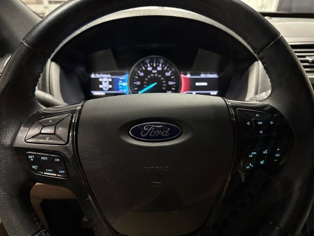 Used 2019 Ford Explorer XLT w/ Equipment Group 201A FWD image 12