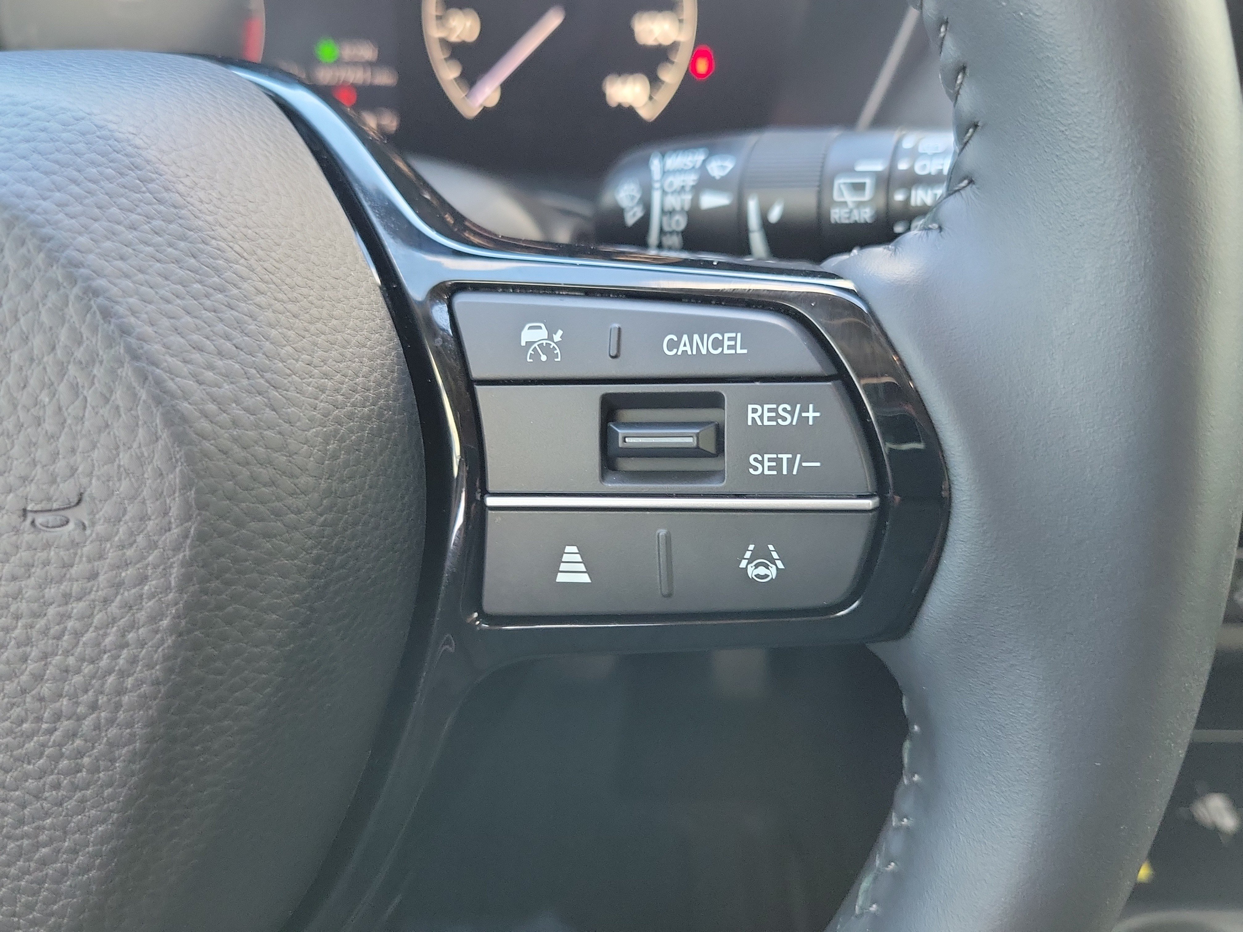 Used 2024 Honda HR-V EX-L image 23