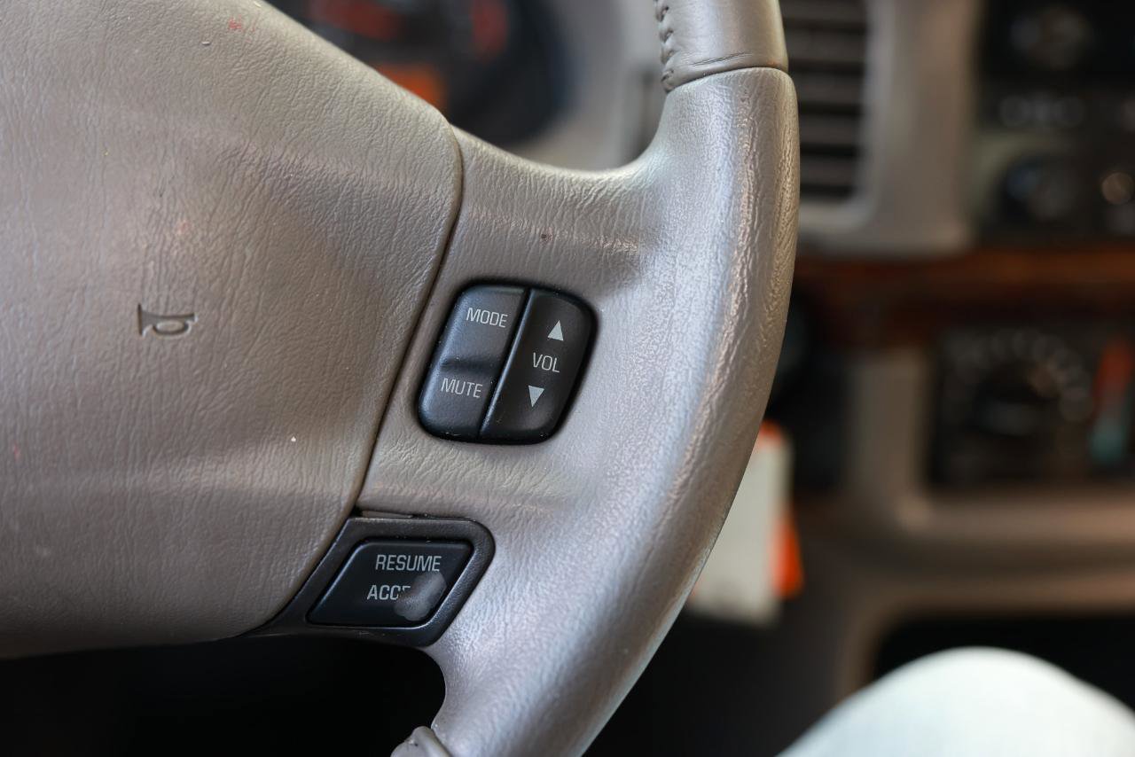 Used 2005 Chevrolet Impala LS w/ Preferred Equipment Group image 25