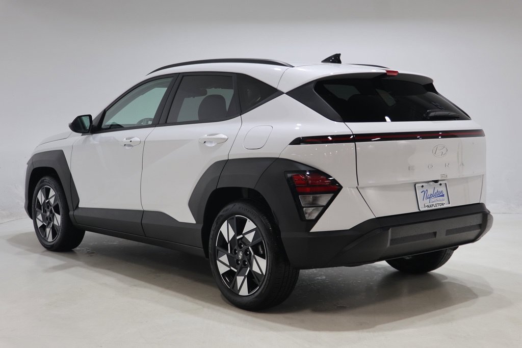 Used 2025 Hyundai Kona SEL FWD image 5