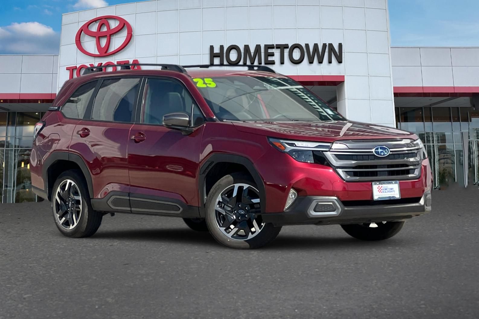 Used 2025 Subaru Forester Limited AWD/4WD image 2