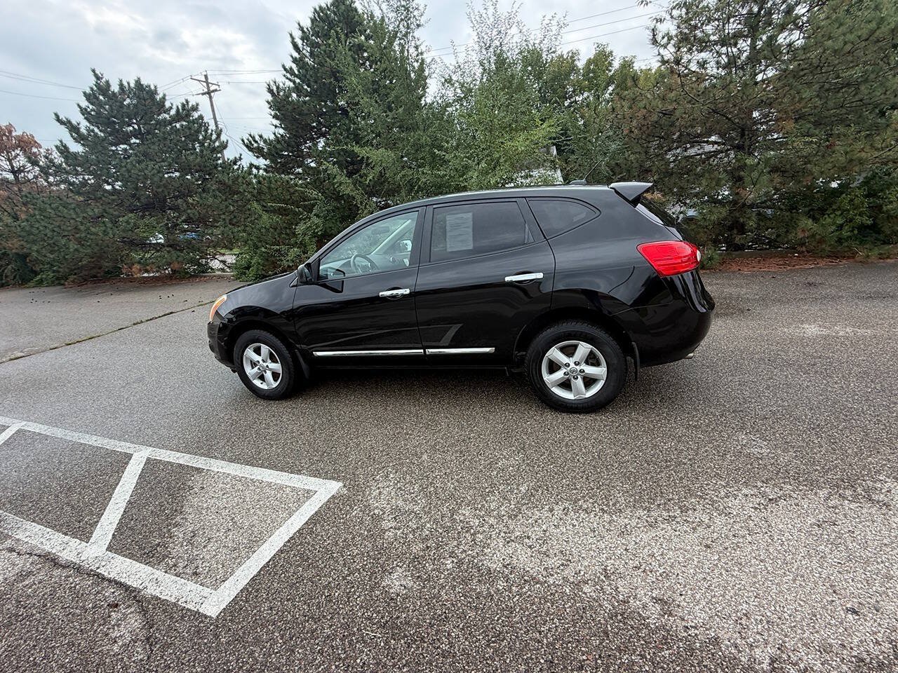 Used 2012 Nissan Rogue S w/ Special Edition Pkg FWD image 2