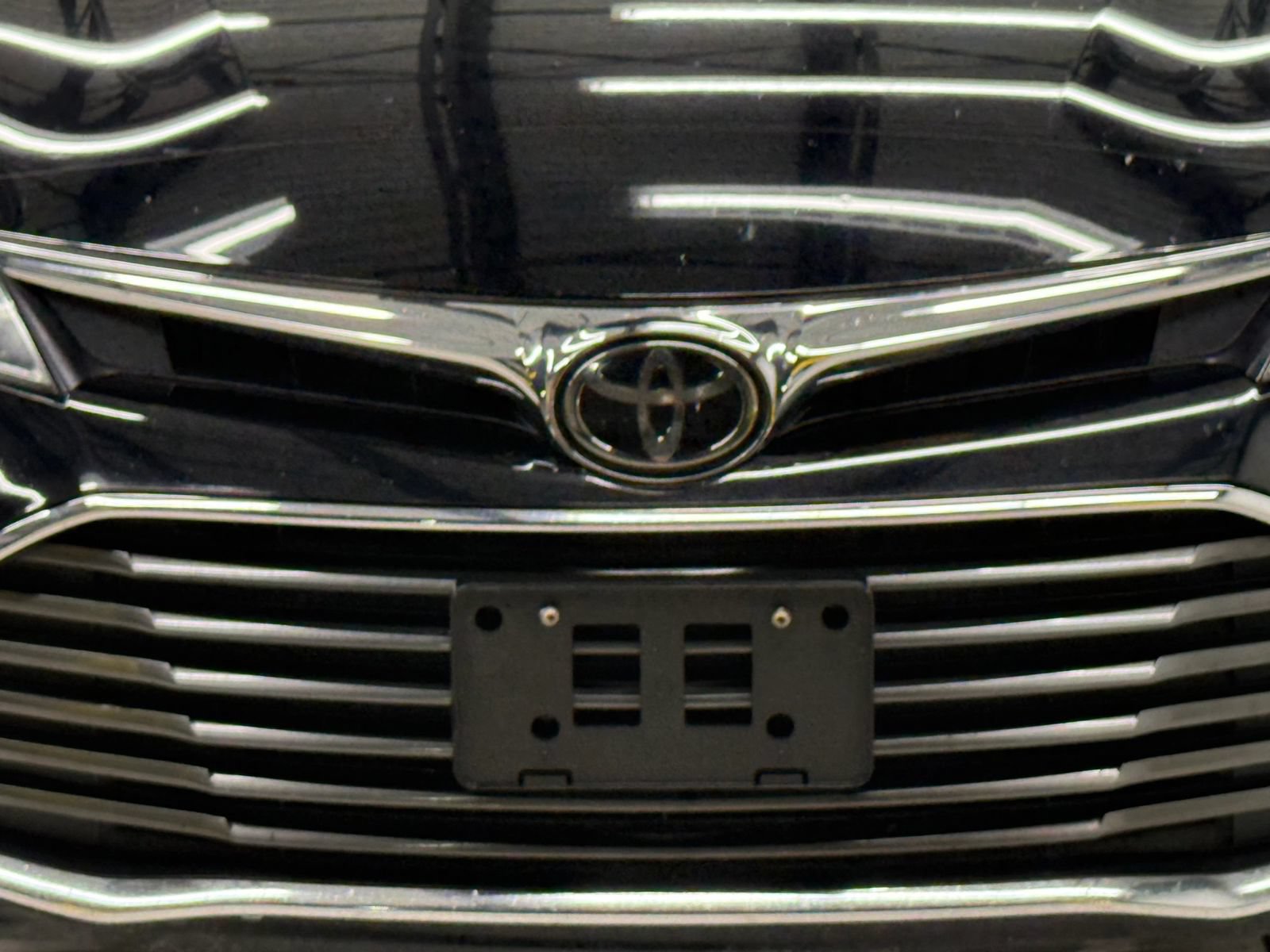 Used 2018 Toyota Avalon XLE Premium FWD image 5