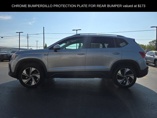 Used 2023 Volkswagen Taos SE AWD/4WD image 4