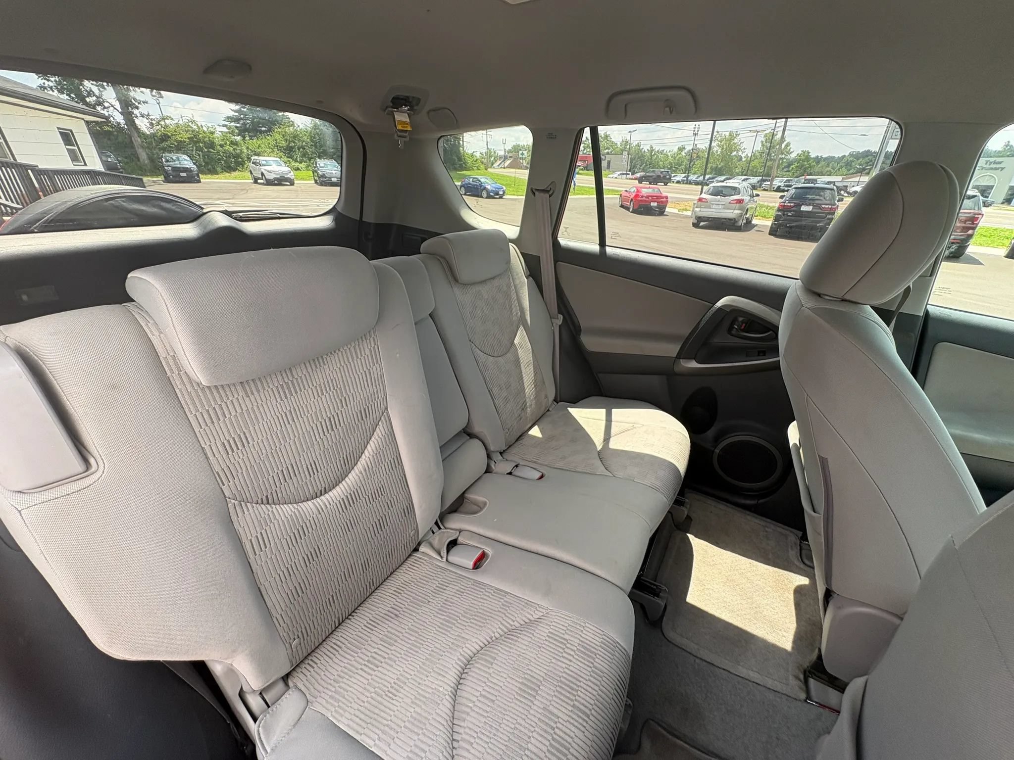 Used 2010 Toyota RAV4 4WD image 23