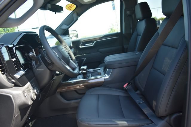 New 2026 Chevrolet Silverado 1500 RST w/ Redline Edition AWD/4WD image 27