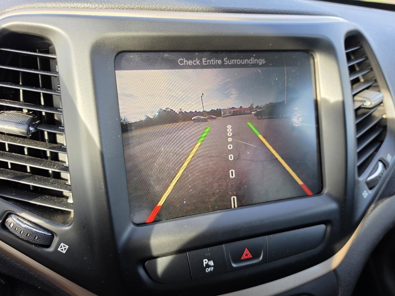 Used 2016 Jeep Cherokee 75th Anniversary image 13