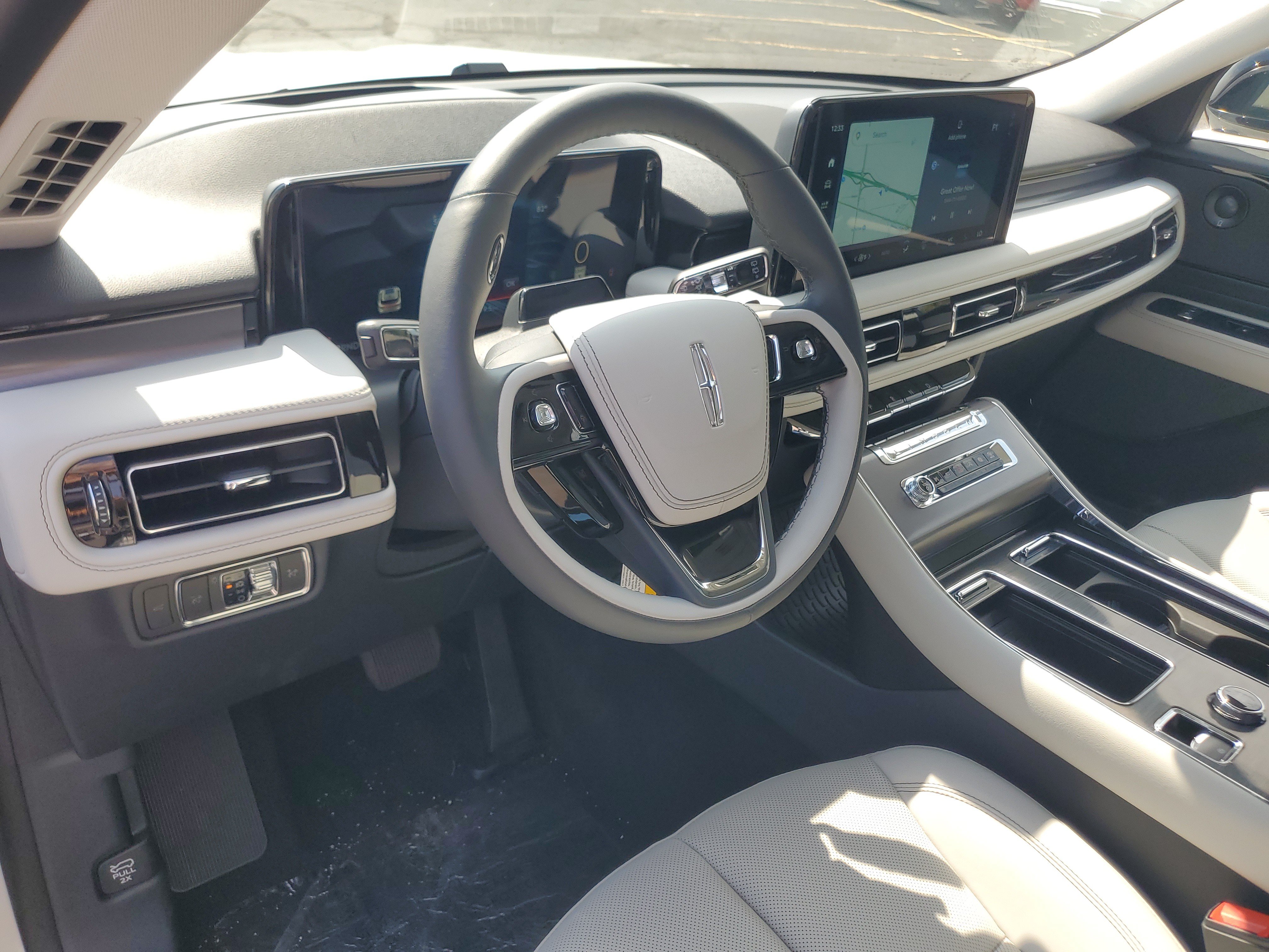 New 2027 Lincoln Aviator AWD image 12