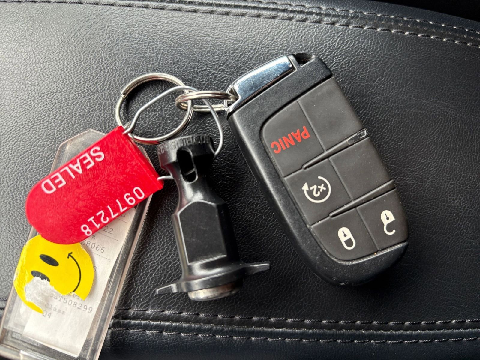 Used 2025 Jeep Compass Limited image 22