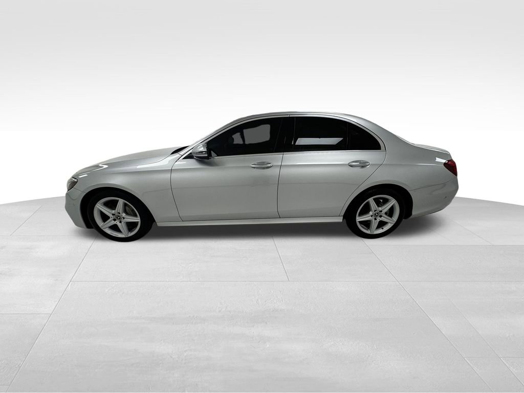 Used 2018 Mercedes-Benz E 300 4MATIC image 4