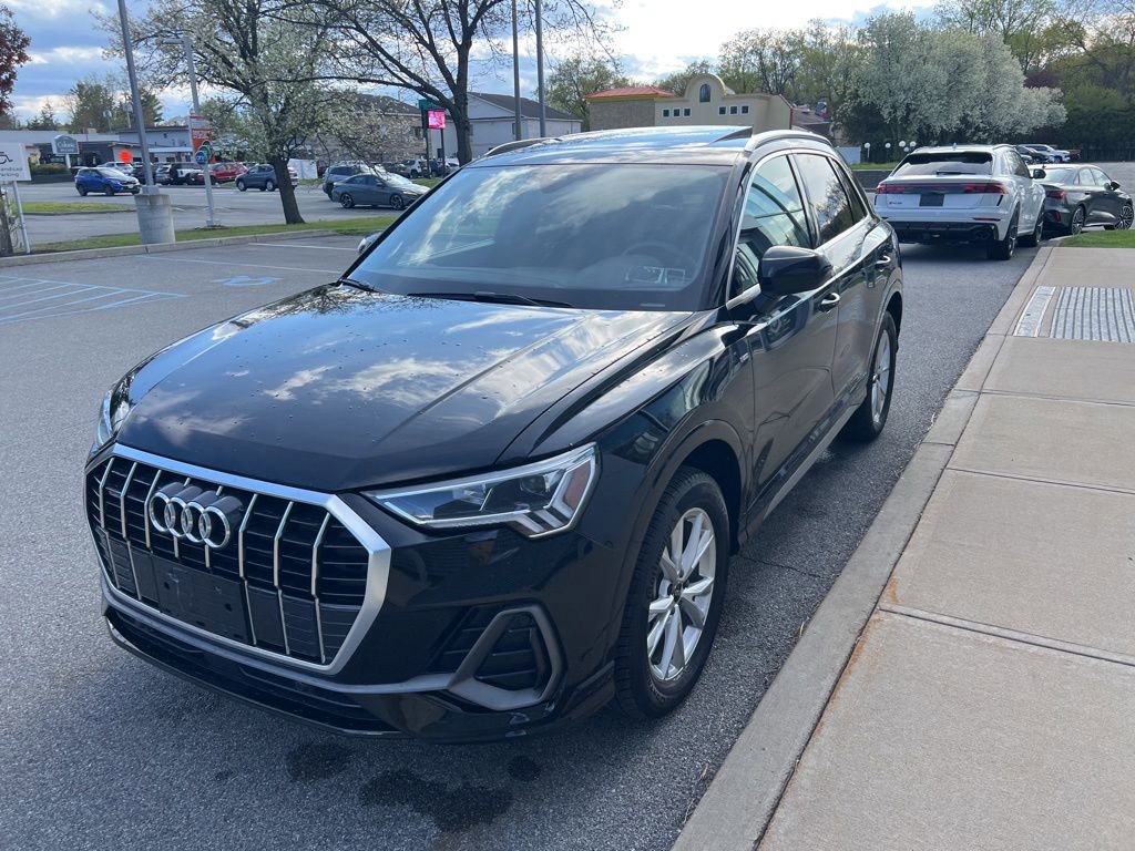 Used 2025 Audi Q3 2.0T Premium w/ Convenience Package AWD/4WD image 43