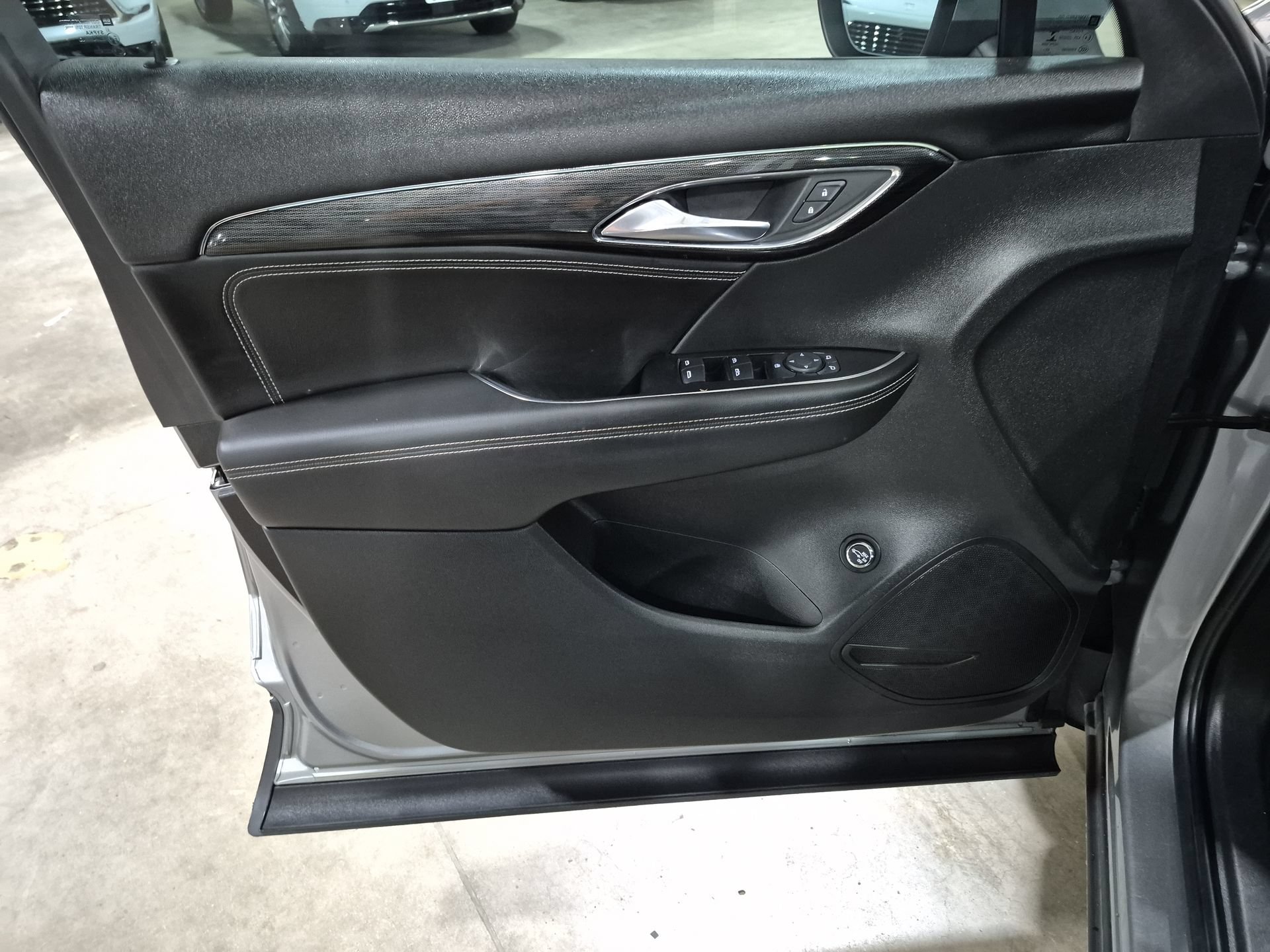 Certified 2023 Buick Envision Preferred AWD/4WD image 22