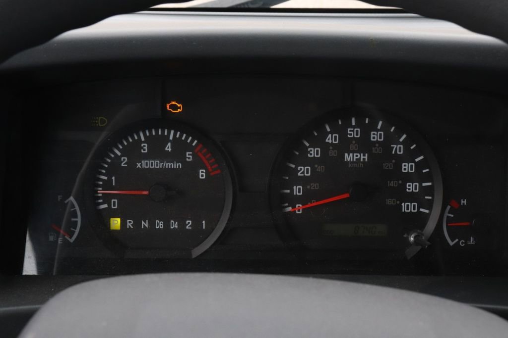 Used 2020 Isuzu NPR image 29