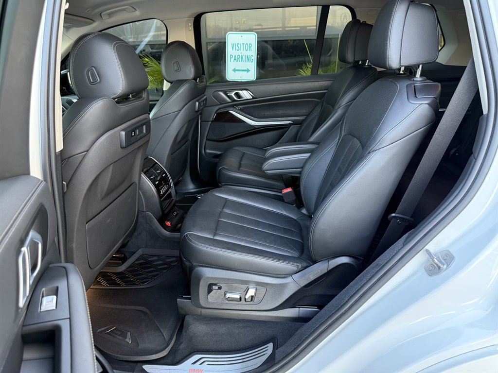 Used 2020 BMW X7 xDrive40i image 16