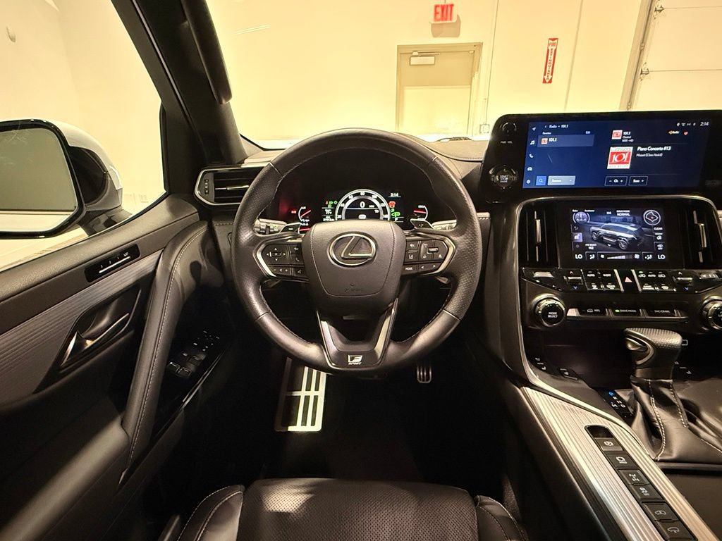 Used 2024 Lexus LX 600 F Sport AWD/4WD image 30