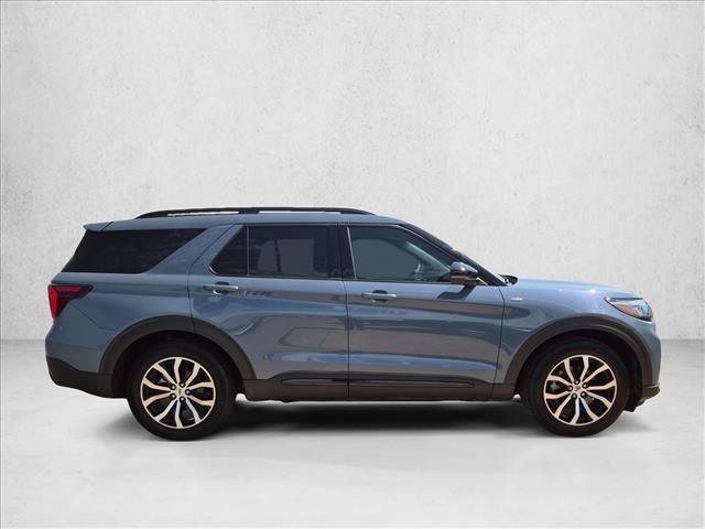Used 2025 Ford Explorer ST-Line RWD image 4