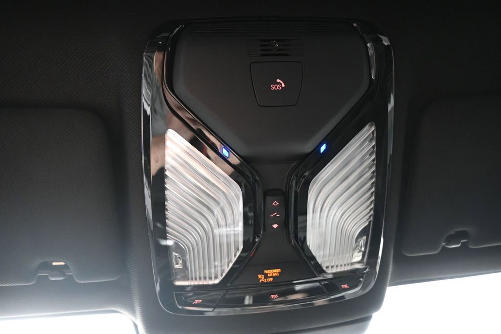 Used 2018 BMW 530e image 32