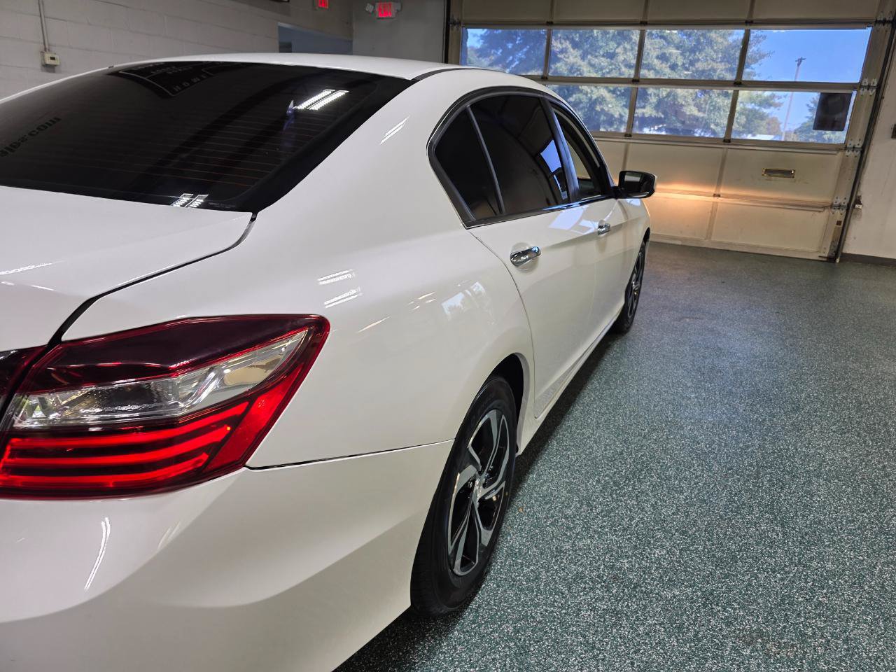 Used 2016 Honda Accord LX image 7