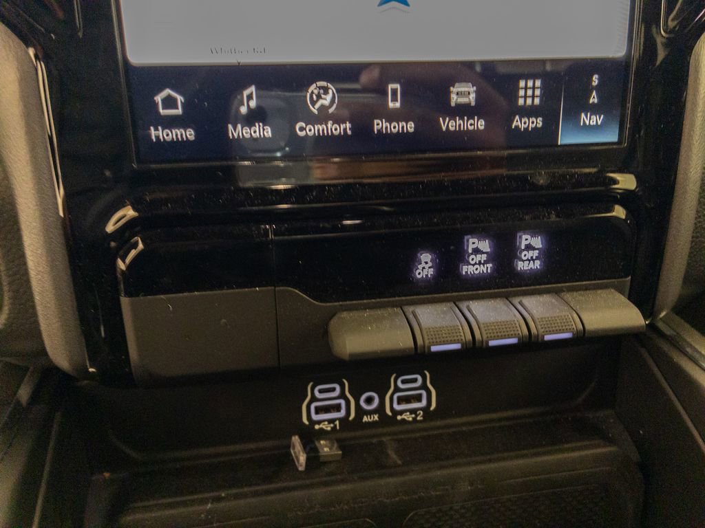 Used 2025 RAM 1500 Laramie AWD/4WD image 22