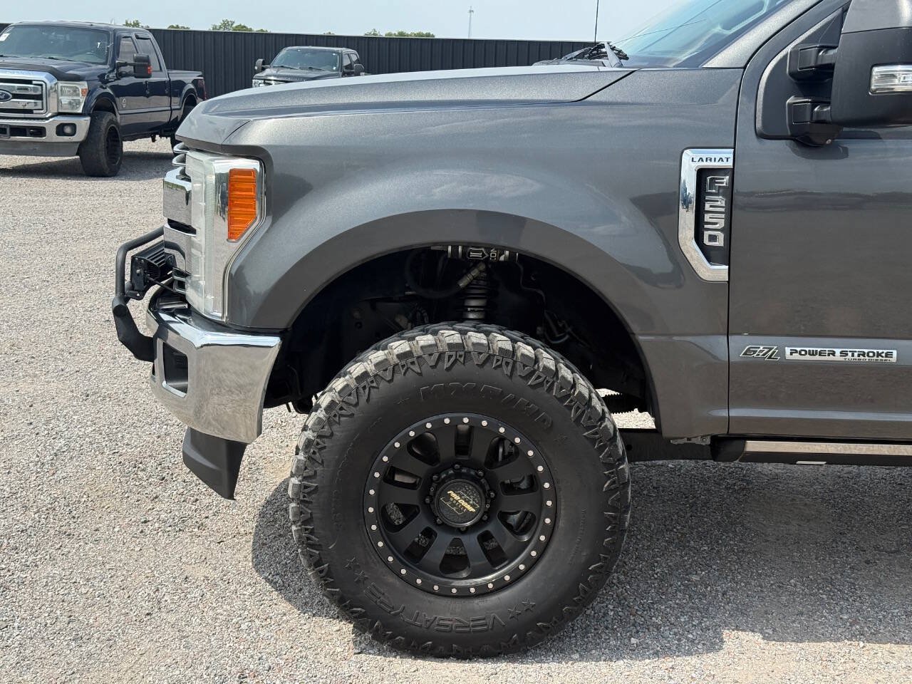 Used 2017 Ford F250 Lariat w/ Lariat Ultimate Package AWD/4WD image 15
