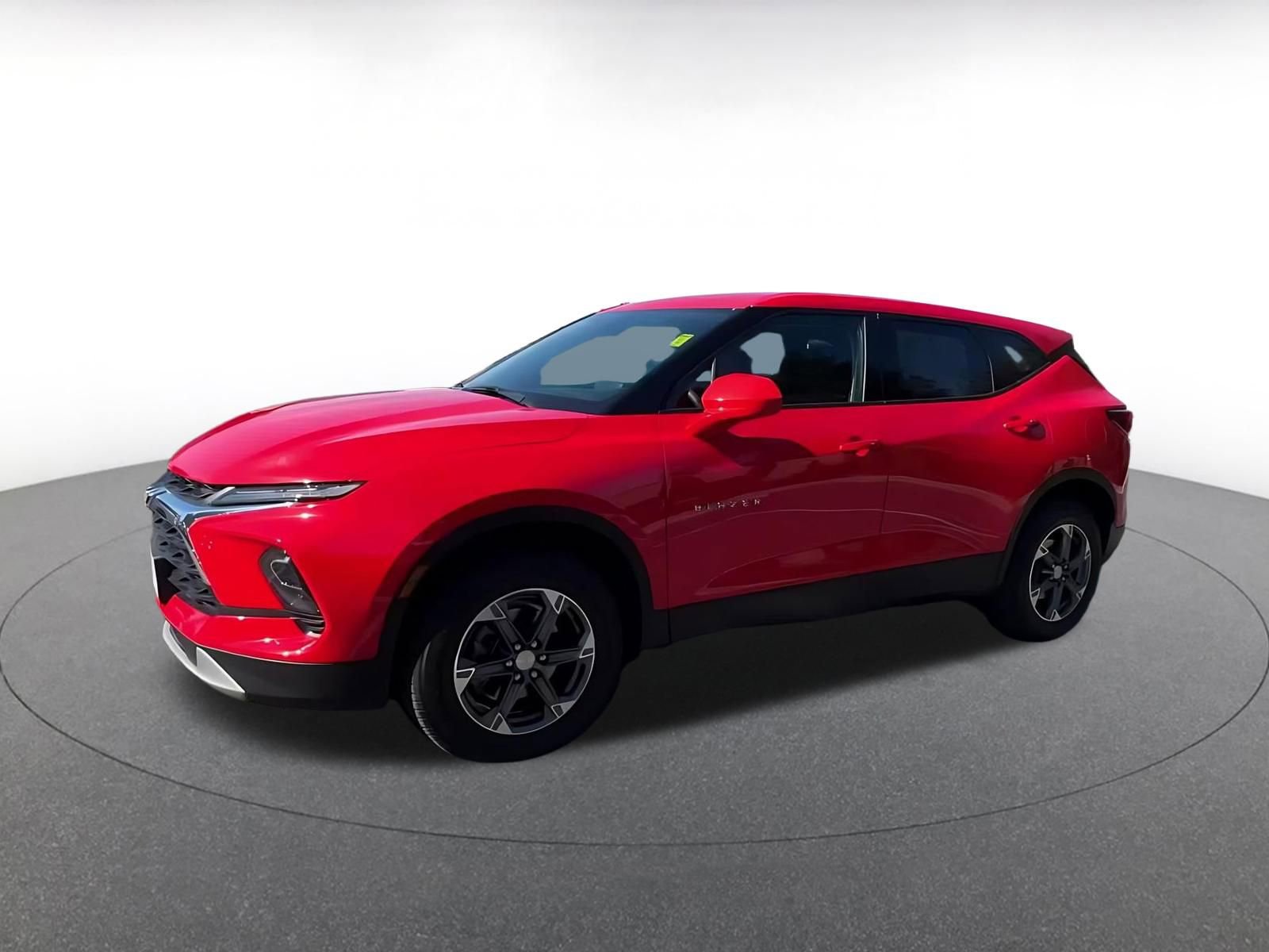 Used 2025 Chevrolet Blazer LT image 8