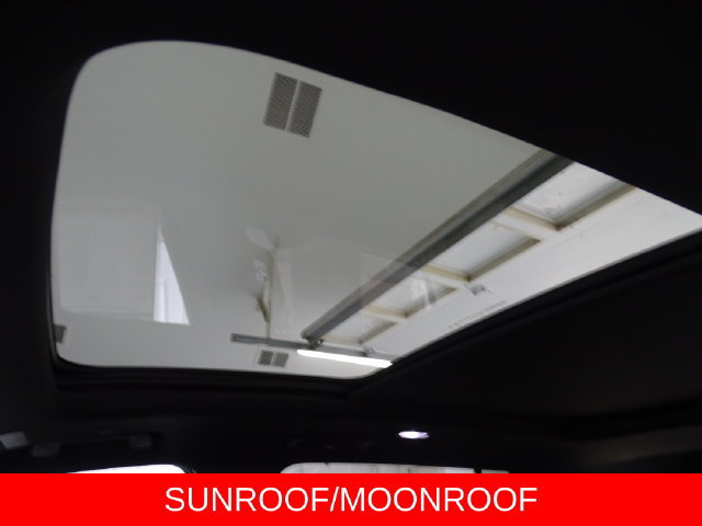Certified 2026 Chevrolet Traverse High Country w/ LPO, Floor Liner Package AWD/4WD image 11